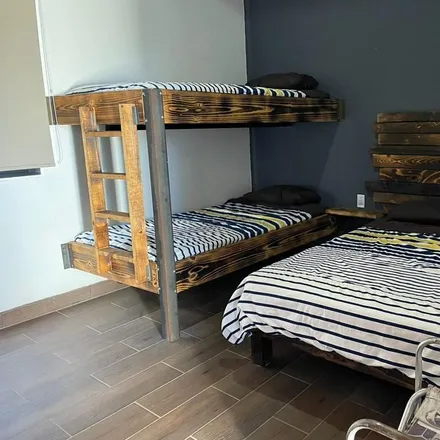 Buy this 5 bed house on Callejón del Hambre in Centro, 51200 Valle de Bravo