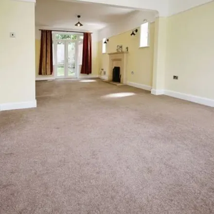 Image 5 - Broad Avenue, Bournemouth, BH8 9HJ, United Kingdom - Apartment for rent
