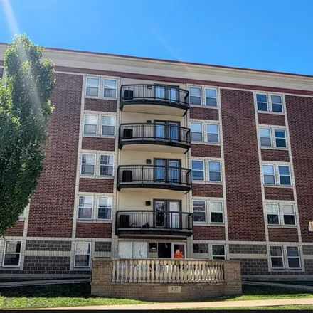 Rent this 1 bed apartment on Sigma Alpha Epsilon in East Daniel Street, Champaign