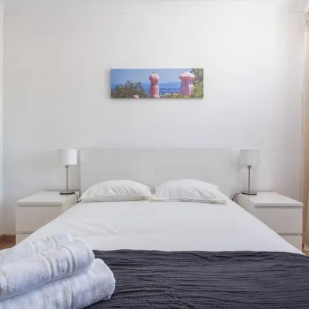 Rent this 3 bed apartment on Rede Real Imobiliária in Rua Francisca de Aragão, 8100-506 Loulé