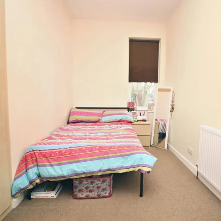 Image 5 - 33 Southgrove Road, Sheffield, S10 2NQ, United Kingdom - Townhouse for rent