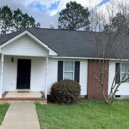 Buy this 2 bed house on 2560 Grandview Drive in Milledgeville, GA 31061