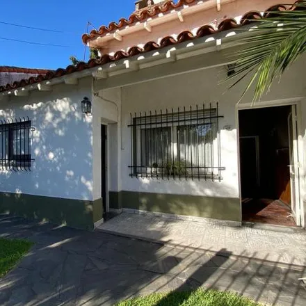 Buy this 3 bed house on 25 de Mayo 400 in B1852 GAU Burzaco, Argentina