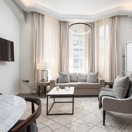 Rent this studio apartment on B’Shan Apartments in 51 Kensington Court, London