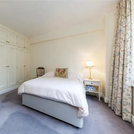 Image 5 - Shrewsbury House, 42 Cheyne Walk, London, SW3 5LX, United Kingdom - Apartment for sale