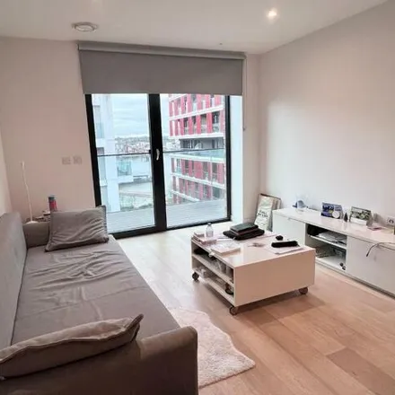 Rent this 1 bed room on John Cabot House in Royal Crest Avenue, London