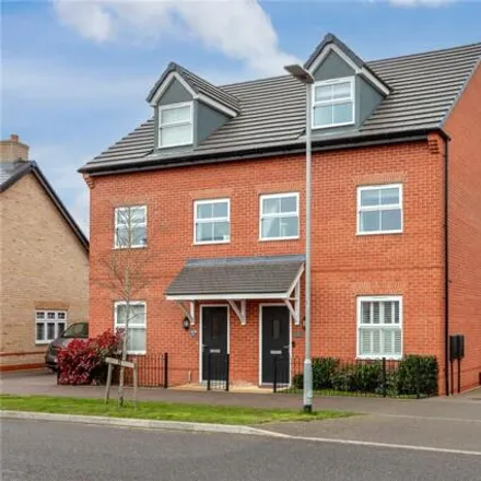 Buy this 3 bed townhouse on Poppy Drive in Ampthill, MK45 2FD