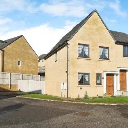 Buy this 3 bed duplex on Dean House Gate in Thornton, BD15 8HF