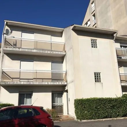 Rent this 2 bed apartment on 2 ter Rue Parmentier in 93220 Gagny, France