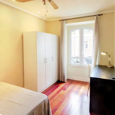 Rent this 6 bed room on Calle de San Bernardo in 4, 28013 Madrid