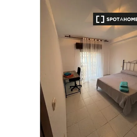 Rent this 3 bed room on La Plaza de DIA in Calle Bilbao, 04007 Almeria