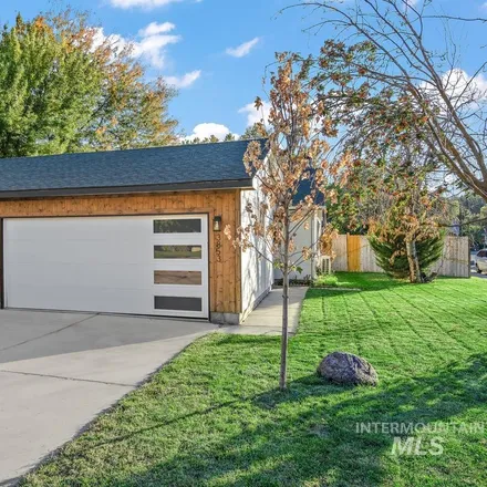 Buy this 4 bed duplex on 3860 West Glendale Street in Boise, ID 83703