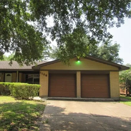 Rent this 3 bed house on 1254 Monroe Drive in Pasadena, TX 77502