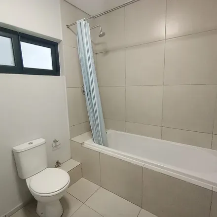 Image 7 - Forest Drive Service Road, Maitland Garden Village, Cape Town, 7405, South Africa - Apartment for rent