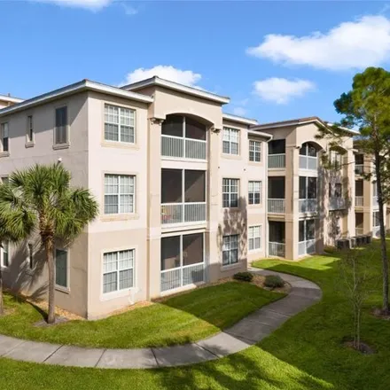 Rent this 3 bed condo on 3369 Whitestone Circle in Kissimmee, FL 34741