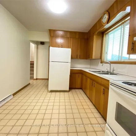 Rent this 3 bed apartment on 4323 Mitchell Avenue in Niagara Falls, ON L2E 6N1