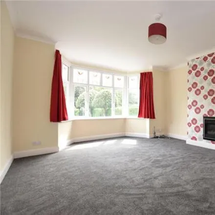 Image 2 - Whinfield, Leeds, LS16 7NX, United Kingdom - Duplex for rent