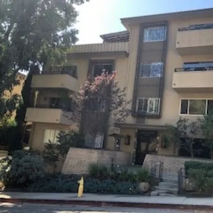 Buy this 2 bed condo on Hillpark Open Space in Castilian Drive, Los Angeles