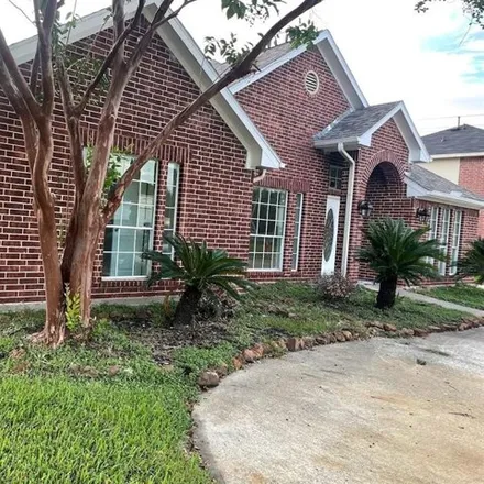 Image 3 - 1116 Somercotes Lane, Harris County, TX 77530, USA - House for sale