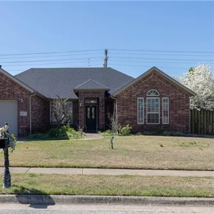 Buy this 4 bed house on 3217 West Westbury Street in Fayetteville, AR 72704