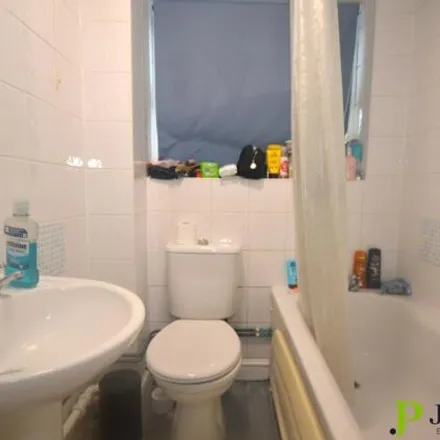 Image 7 - 17 Palmerston Road, Coventry, CV5 6FH, United Kingdom - Room for rent