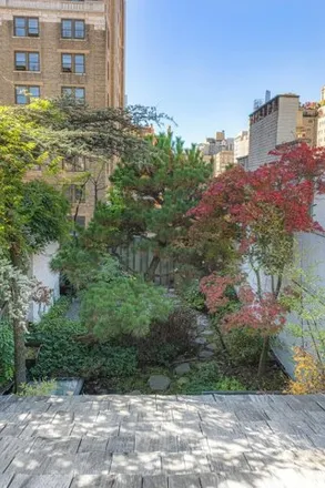 Image 6 - 17 East 76th Street, New York, NY 10021, USA - Townhouse for sale