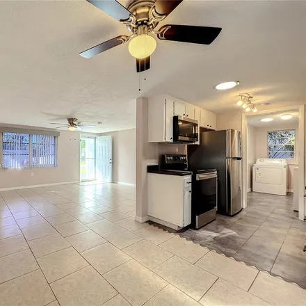 Image 7 - Beverly Hills Boulevard, Beverly Hills, Citrus County, FL 34465, USA - House for sale