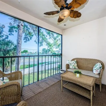 Image 7 - 2415 Heron Terrace, Feather Sound, Pinellas County, FL 33762, USA - Condo for sale