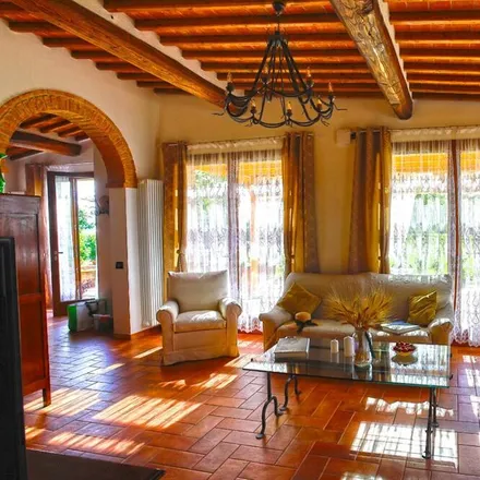 Rent this 4 bed house on Siena