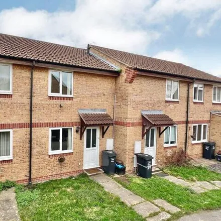 Buy this 2 bed townhouse on 32 Chelmer Close in Taunton, TA1 2TB