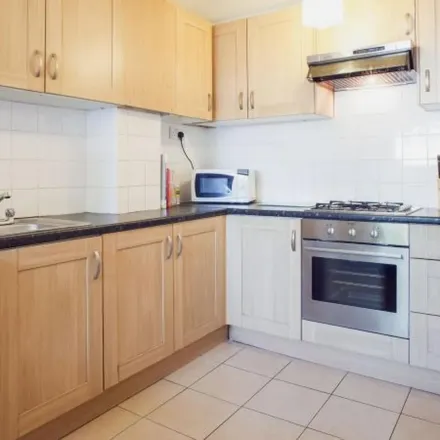 Image 9 - Kelshall Court, Brownswood Road, London, N4 2XU, United Kingdom - Apartment for rent