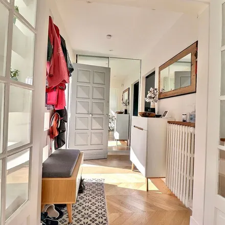 Rent this 8 bed apartment on 12 Rue de Pontoise in 78100 Saint-Germain-en-Laye, France