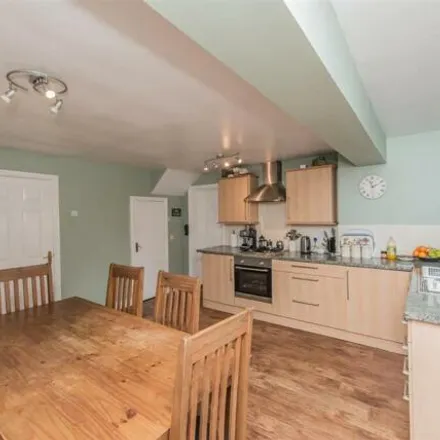 Image 5 - Green Hill Chase, Leeds, LS12 4HF, United Kingdom - House for sale