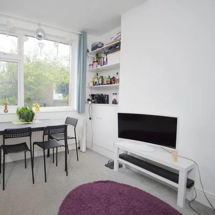 Rent this 4 bed duplex on Filton Road in Bristol, BS7 0UD