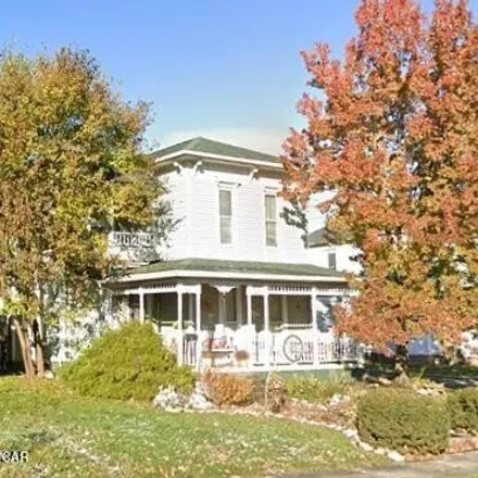 Buy this 4 bed house on 669 North Main Street in Kenton, OH 43326