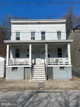 Buy this 4 bed house on 204 West Railroad Street in Pottsville, PA 17901