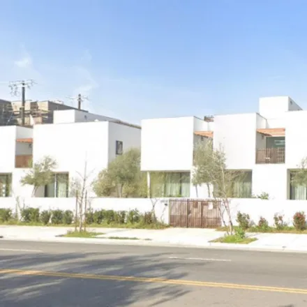Rent this 12 bed apartment on Melrose Avenue in Los Angeles, CA 90292