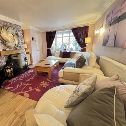 Buy this 4 bed townhouse on 34 Chatsworth Avenue in Birmingham, B43 6QN