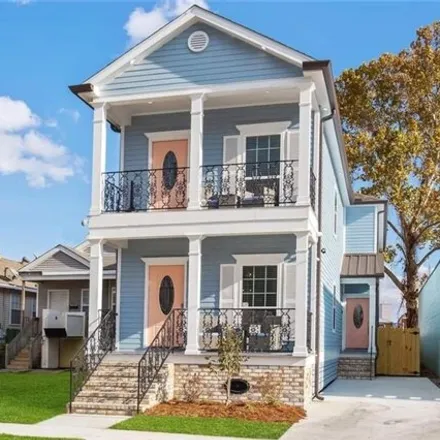 Buy this 6 bed house on 740 South Lopez Street in New Orleans, LA 70119
