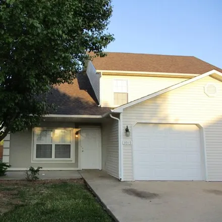 Rent this 3 bed house on 3547 La Mesa Drive in Columbia, MO 65201