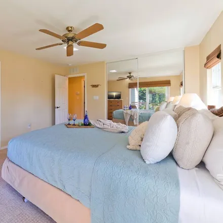 Rent this 3 bed townhouse on Waikoloa