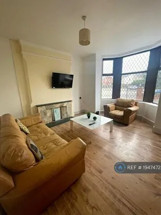 Image 3 - Trent Boulevard, Radcliffe Road, West Bridgford, NG2 5HH, United Kingdom - House for rent