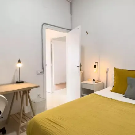 Rent this 6 bed room on Carrer de Numància in 14, 16