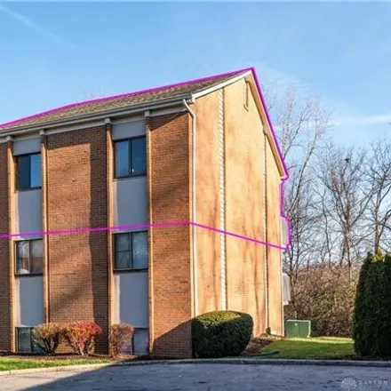 Image 2 - 1798 Cherokee Drive, West Carrollton, OH 45449, USA - Condo for sale