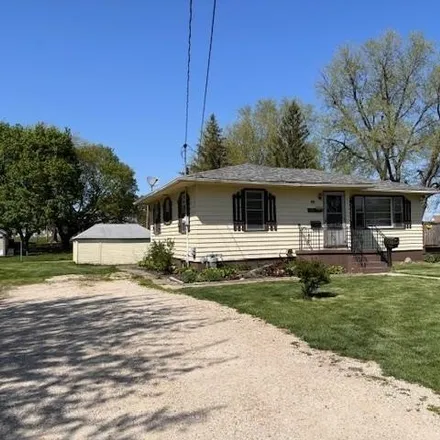 Buy this 2 bed house on 828 Elmwood Avenue in Kewanee, IL 61443