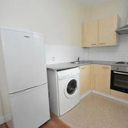 Image 5 - Gold Street, Cardiff, CF24 0LD, United Kingdom - Apartment for rent