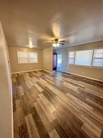 Image 3 - 32nd Street, Lubbock, TX 79410, USA - Duplex for rent