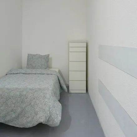Image 1 - R. Carlos Malheiro Dias - Room for rent