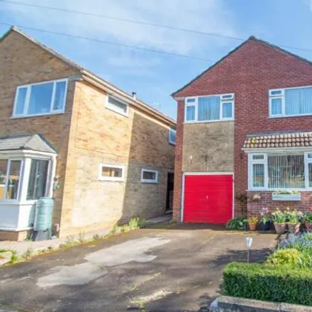 Buy this 4 bed house on Durham Gardens in Purbrook, PO7 7BB