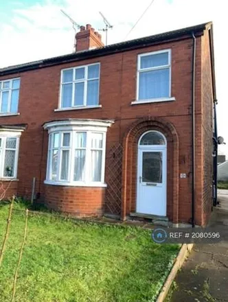 Rent this 3 bed duplex on Crosby Avenue in Scunthorpe, DN15 8NY